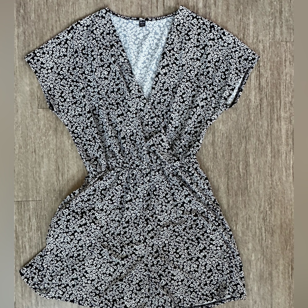 Women’s Uniqlo Flower Romper